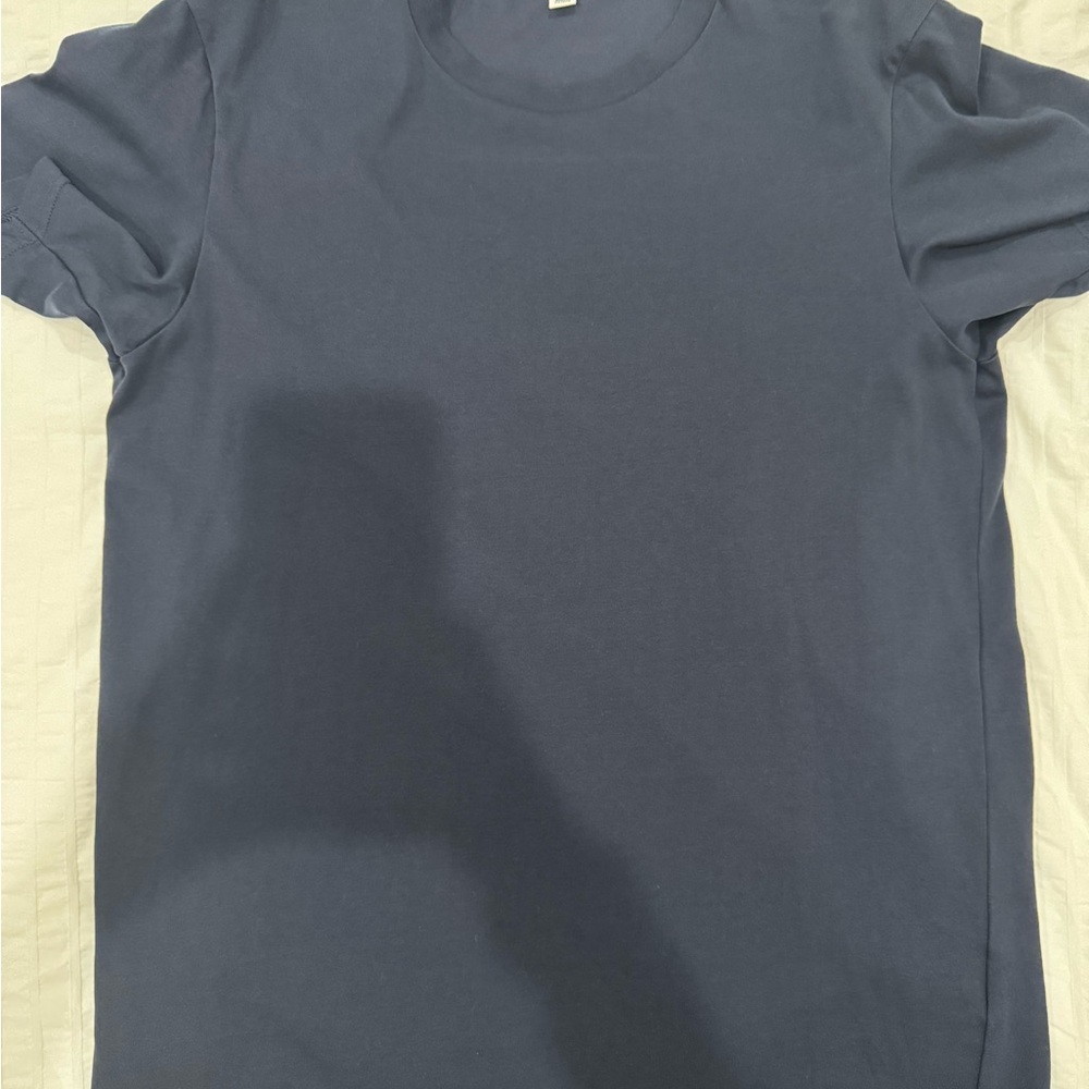 Uniqlo Men's Blue Shirt
